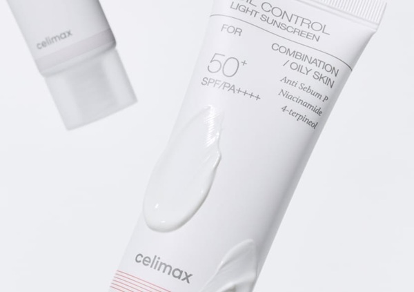 CELIMAX-Oil-Control-Light-Sunscreen-SPF50-PA-Textur